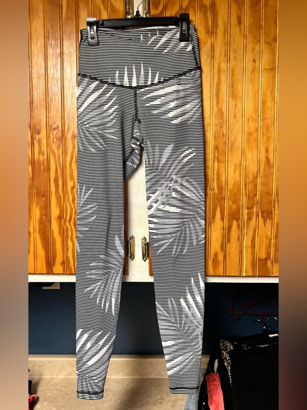 Womens Old navy active leggings size XS